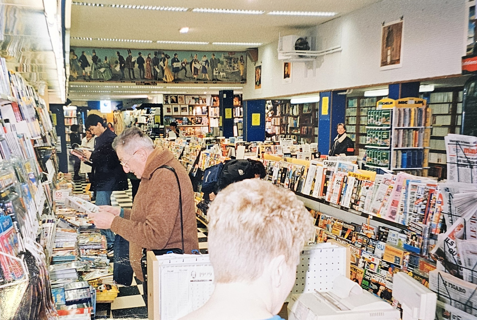 histoire 1968 Françoise meuclet ouvre un magasin de presse librairie papeterie a douai